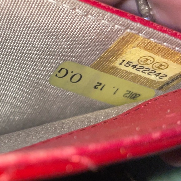 Chanel Shiny Red Quilted Wallet - Picture 12 of 14